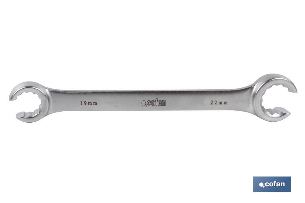 LLAVE PARA RACORES 24-27