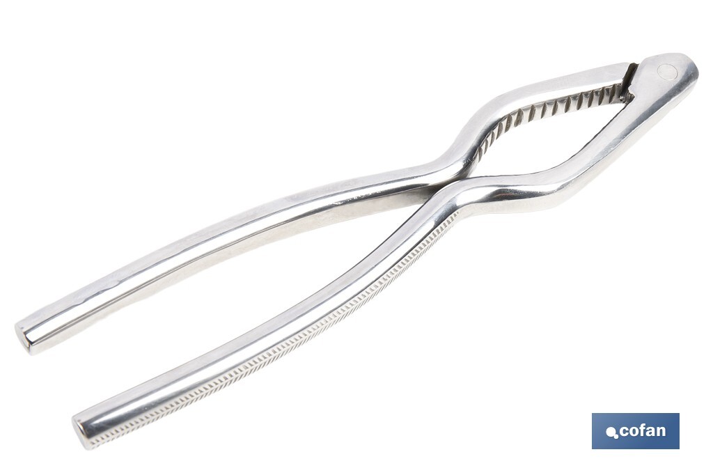 CASCANUECES DE ACERO INOXIDABLE 18 CM