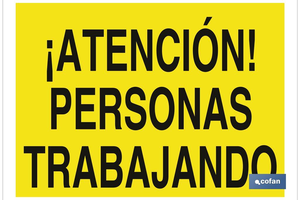 ¡Atención! personas trabajando