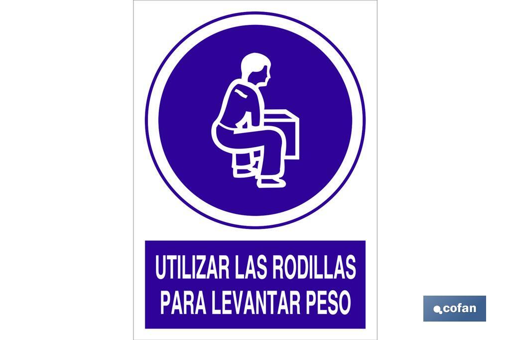 Utilizar las rodillas para levantar peso