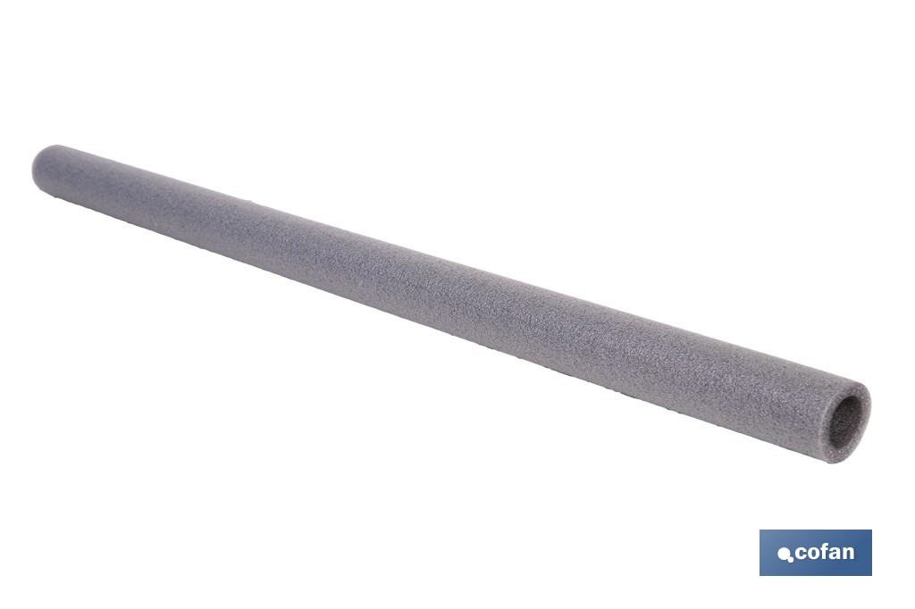 Coquillas aislantes para tuberías | Material: polietileno expandido | Color: gris | Protección térmica y anticorrosión | Dispon